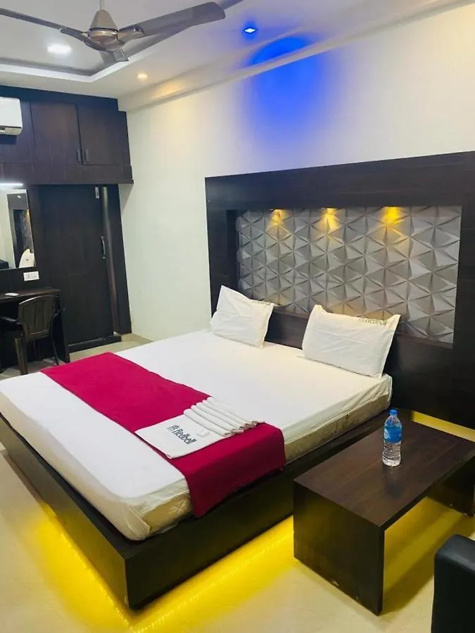 Redbell Suites Calicut 3*, Kozhikode